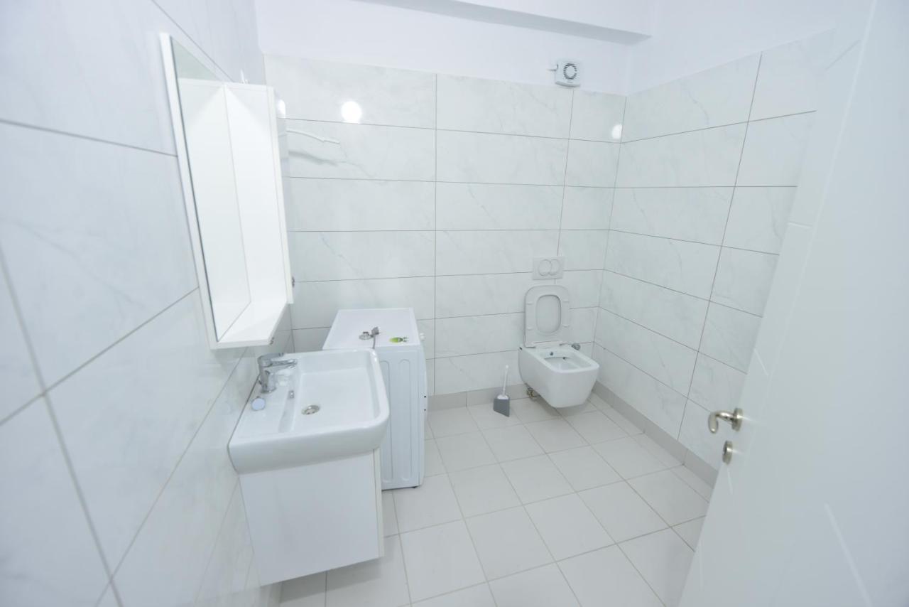 Elvin Deluxe Apartment Velipojë Екстериор снимка